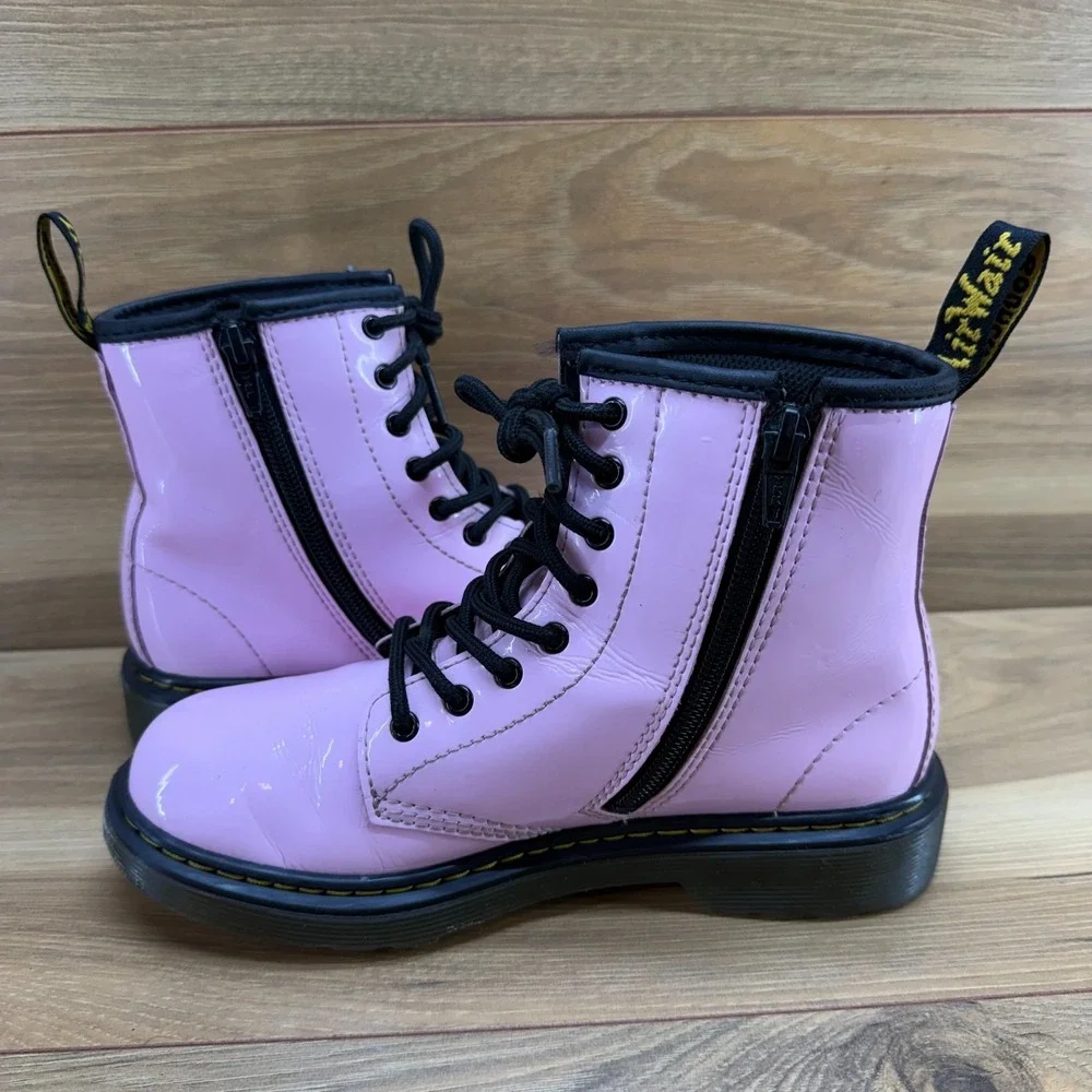 Dr. Martens us big